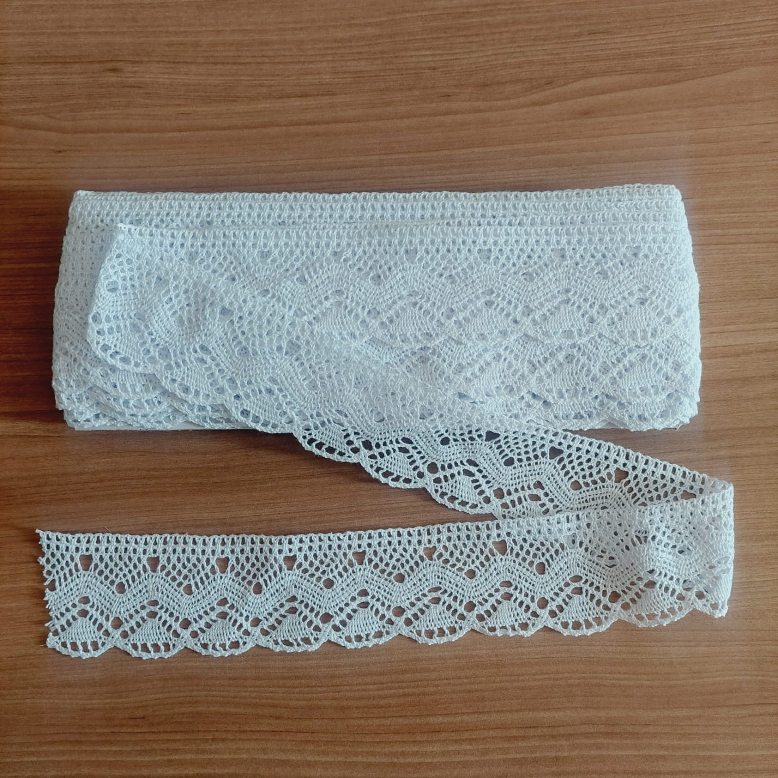 Renda cor branca - 100% algodao  - 1 metro x 4,50 cm largura               