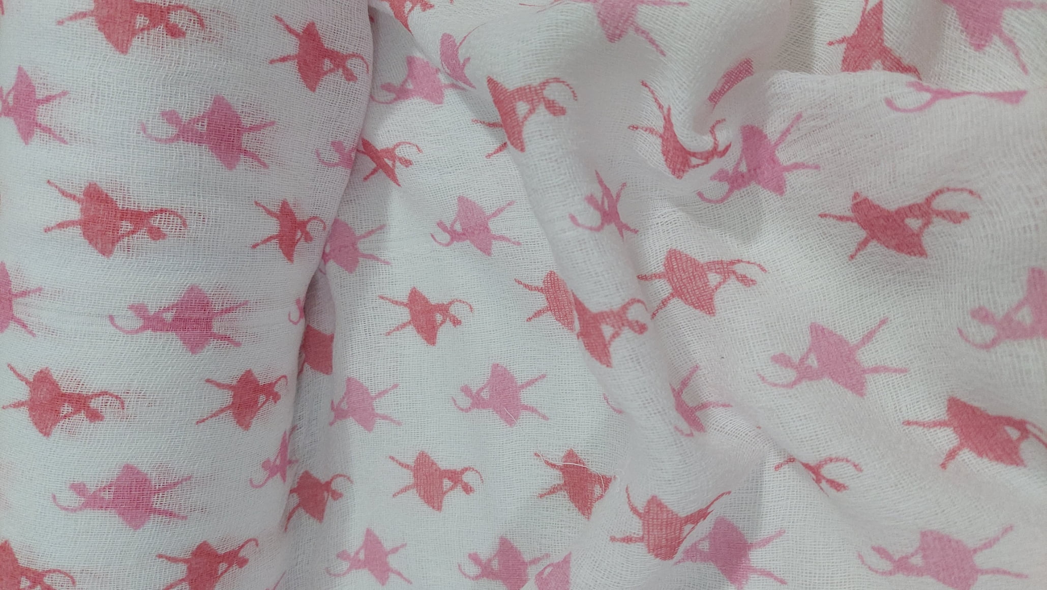 Tecido fralda  dupla - 100% algodao medida 70x70 cm  - bailarina rosa- Ibirapuera Textil 