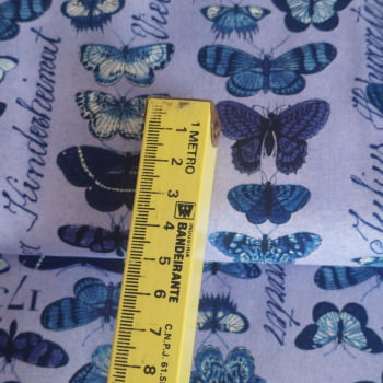 Tecido tricoline importado -  borboletas fd. lilas (50 x 1,10 cm)