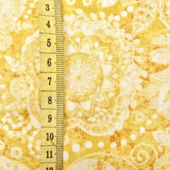 Tecido tricoline importado - Mandala amarelo  (50 x 1,10 cm )         