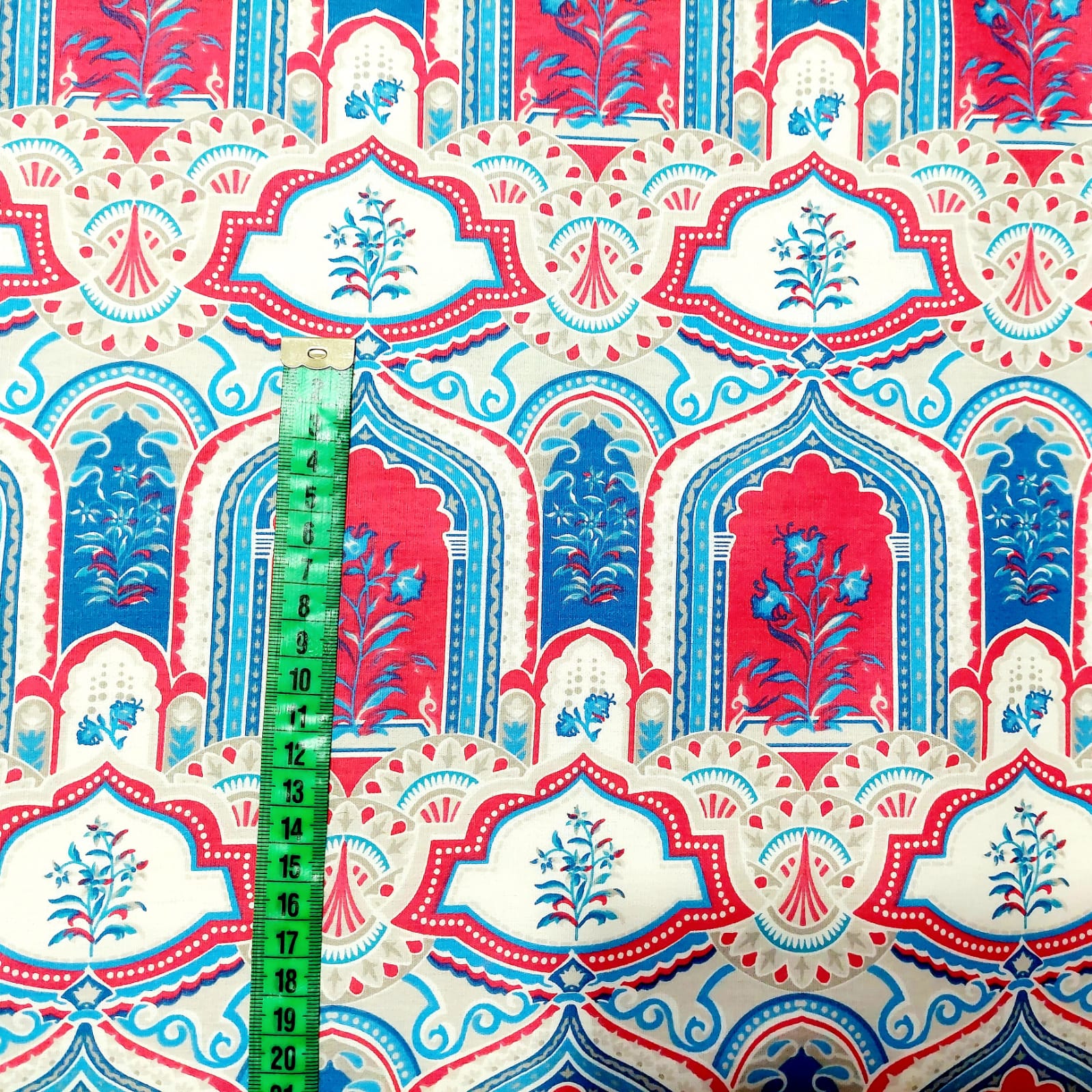 Tecido tricoline - Col. Oriente - Divino Arranjo - Palácio barrado azul c/ vermelho - Fernando Maluhy  (50x1,50cm)       