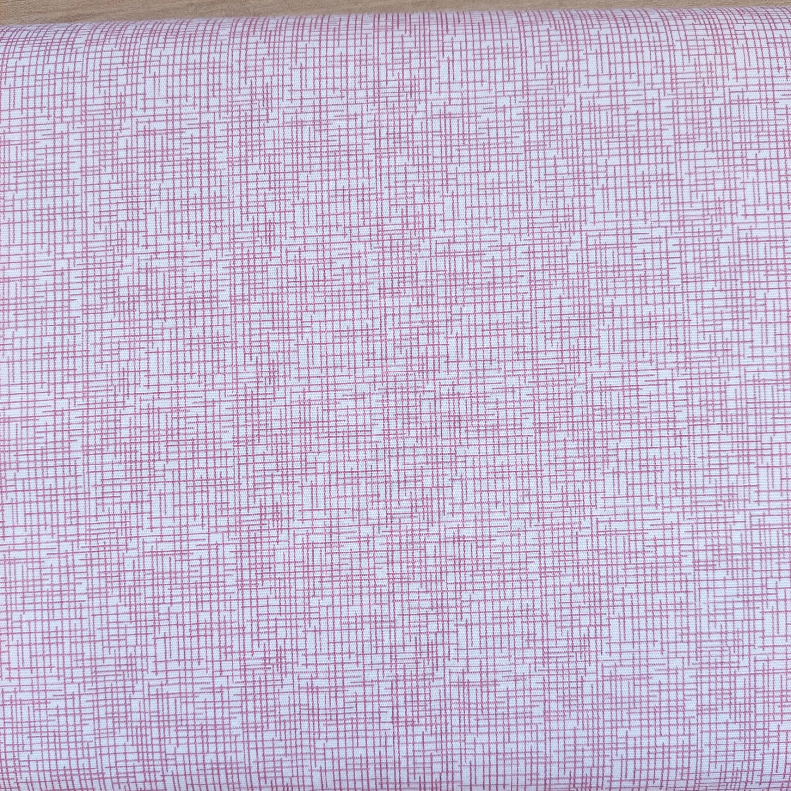 Tecido Tricoline  - textura rosa - Fuxicos e Fricotes  (50x1,50cm)             